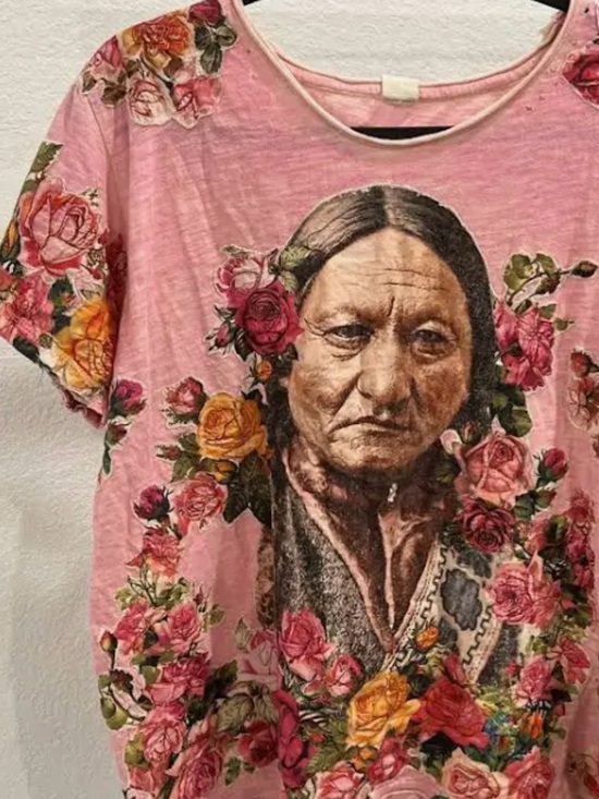 Magnolia Pearl Tops - RARE NWT Magnolia Pearl Applique Sitting Bull T-Shirt